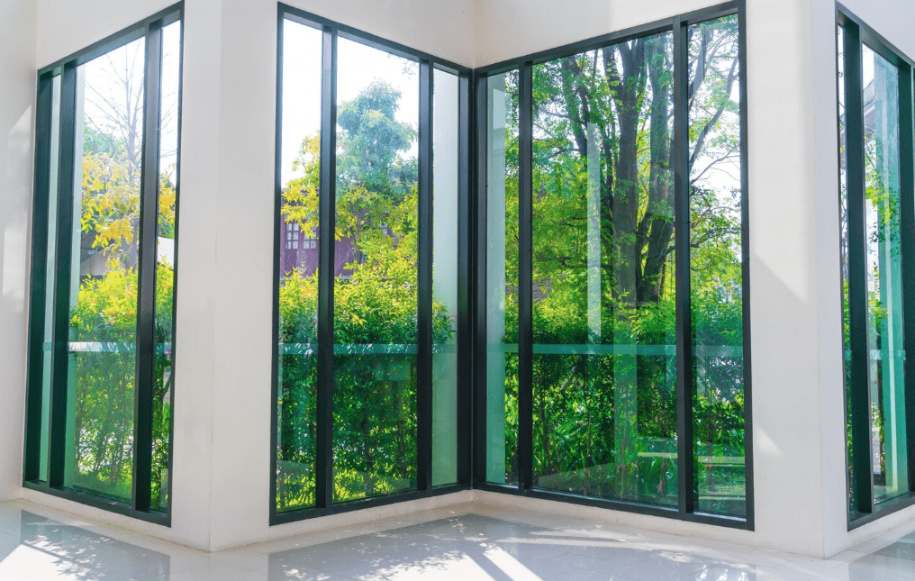 hero_window